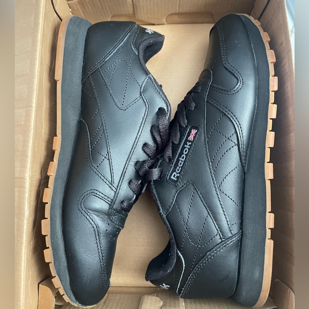 Women’s sneakers